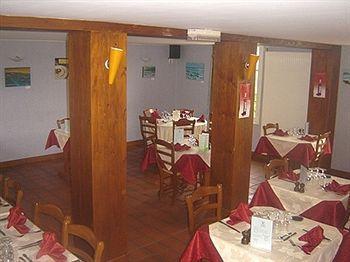 Auberge Les Muriers La Ferté-Hauterive Exterior foto